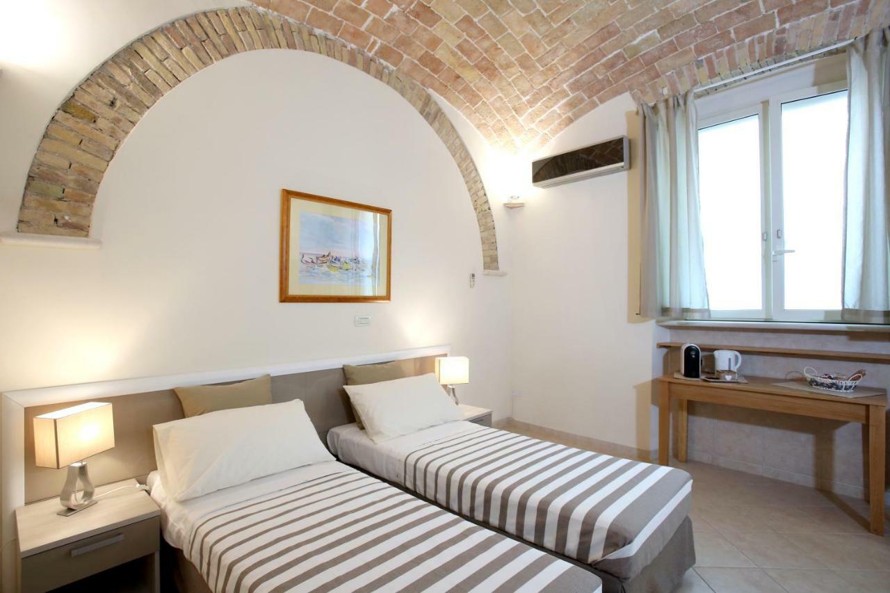 Victoria Royal Apartments & Rooms Termoli Exterior foto